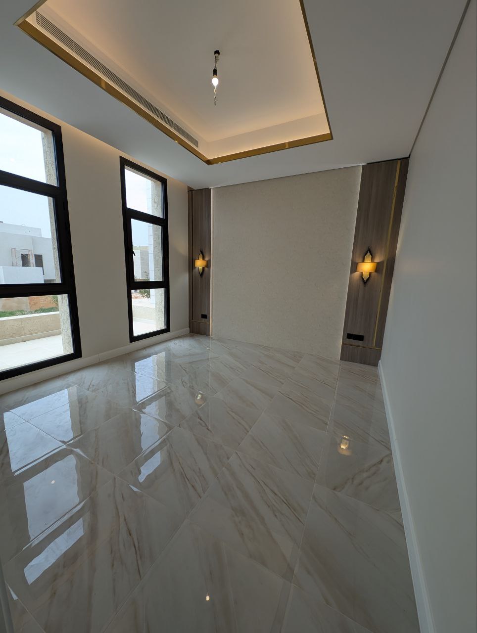 4BR Etoile by Elie Saab — Corner Villa for Rent, Sedra — photo 1